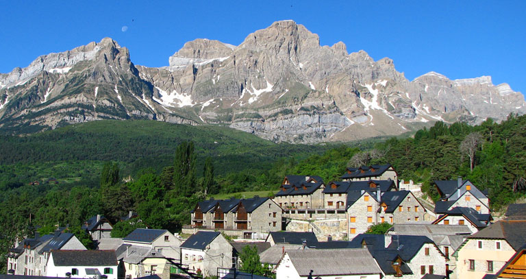 TRAMACASTILLA DE TENA